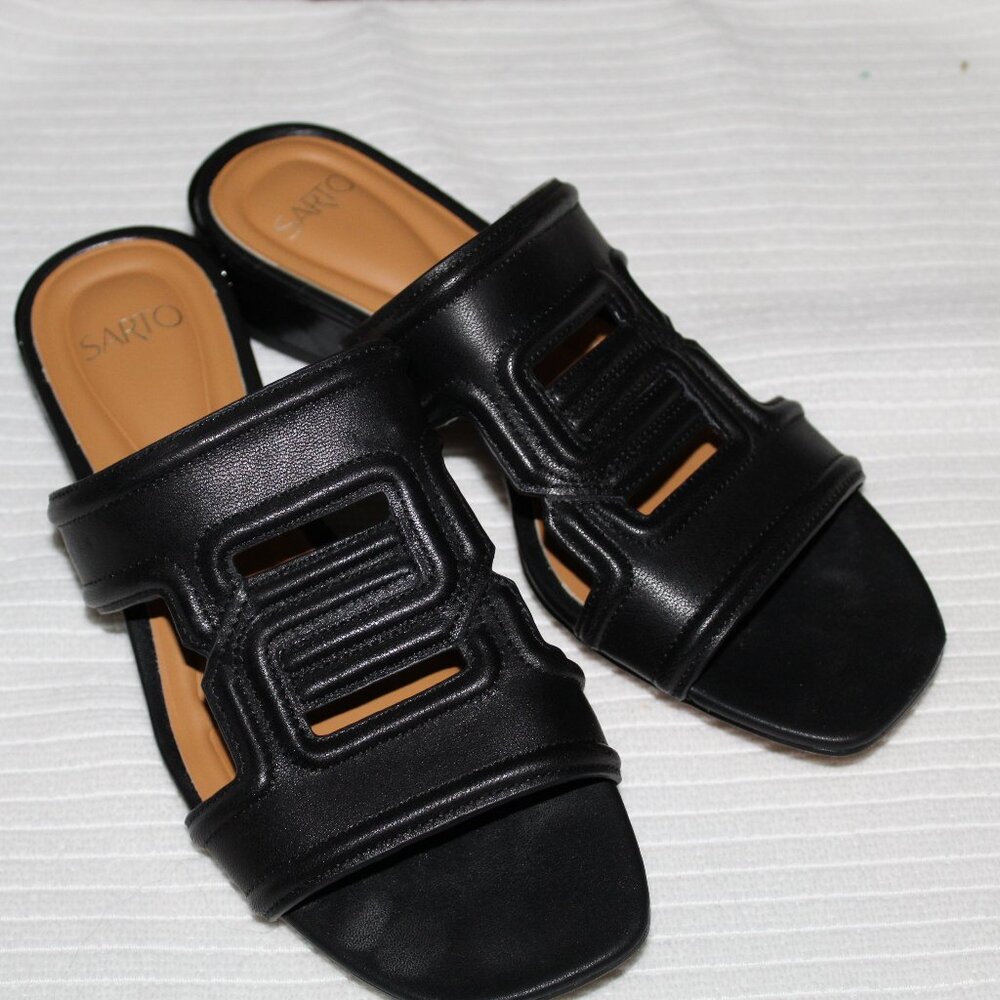 Shoe